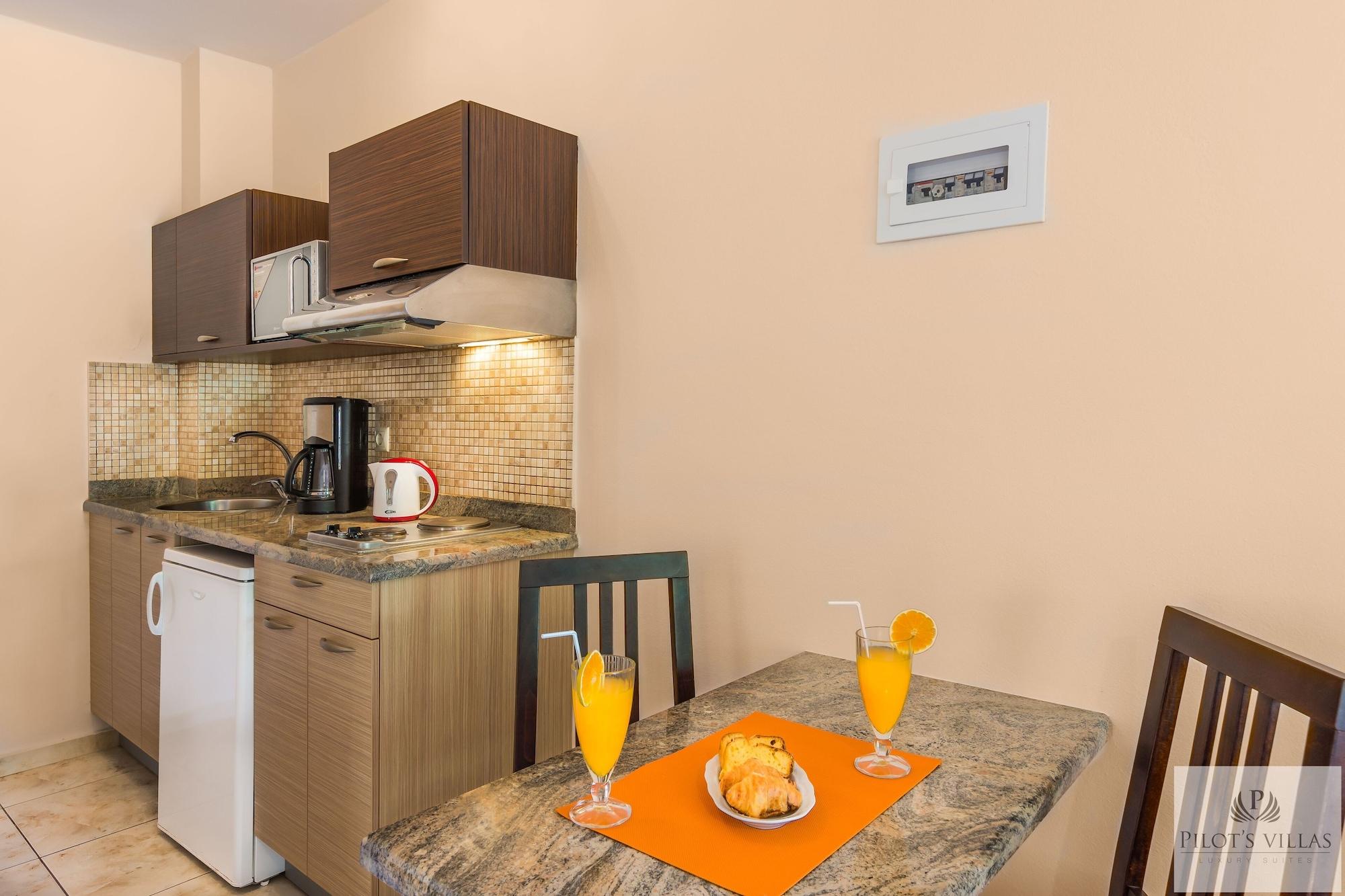 Pilot'S Villas Luxury Suites Херсониссос Экстерьер фото