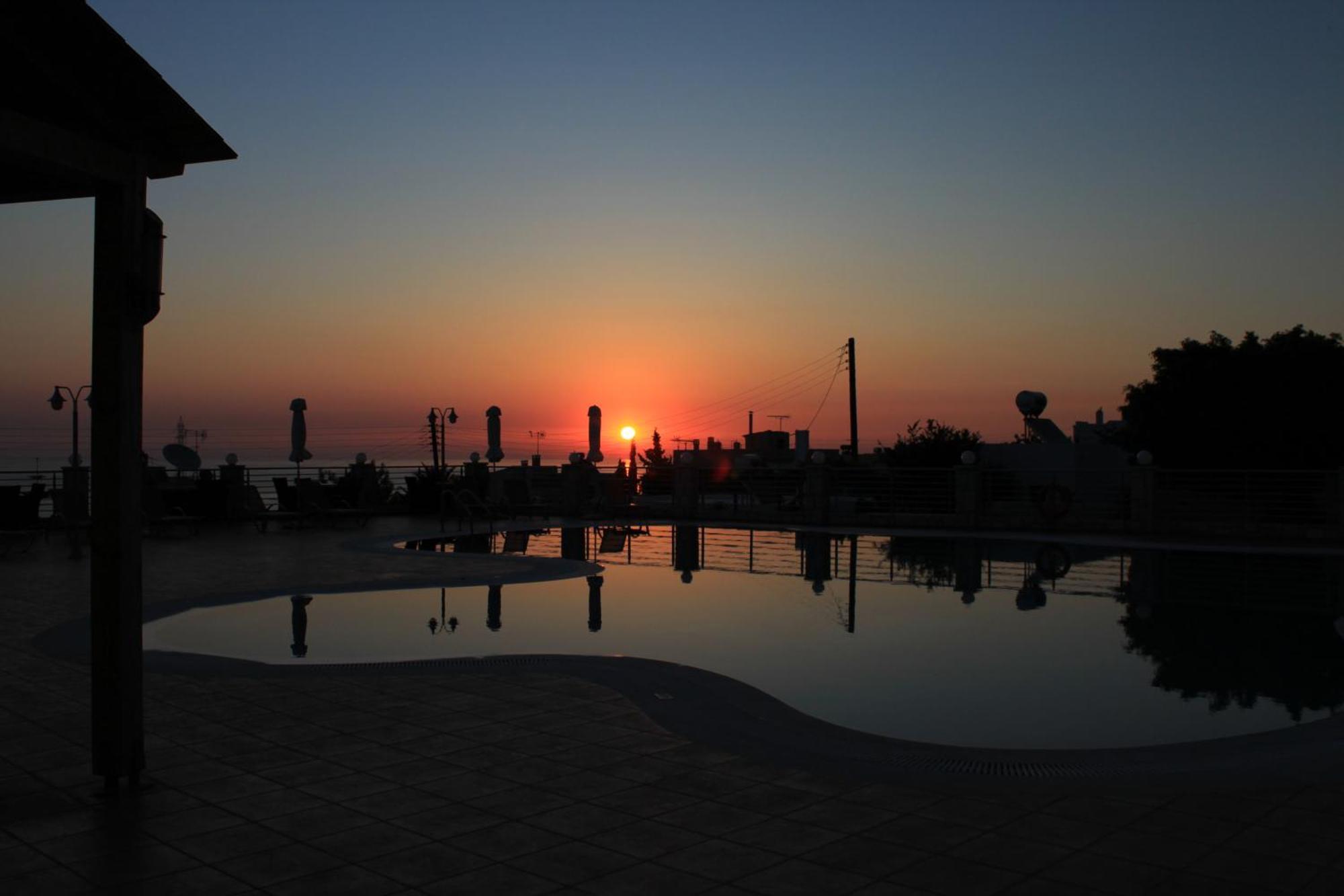 Pilot'S Villas Luxury Suites Херсониссос Экстерьер фото
